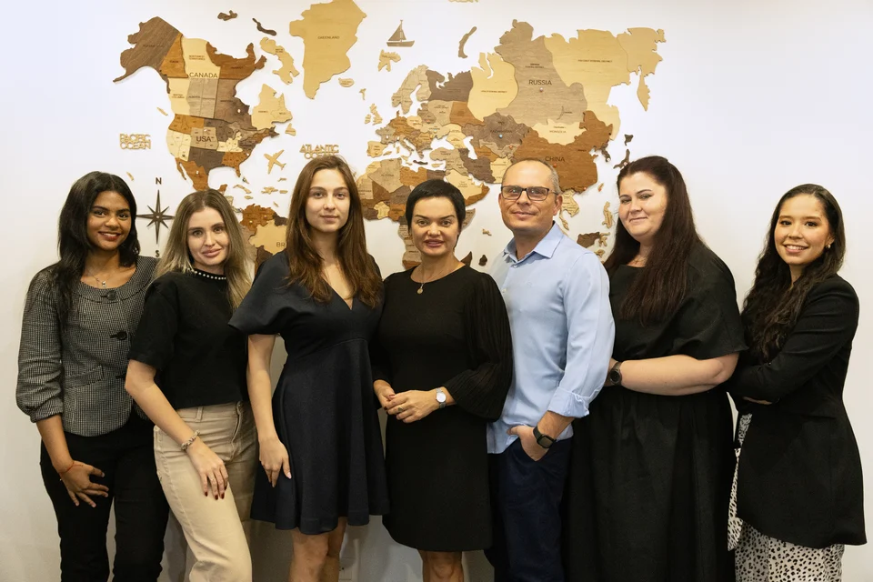 The Mundo Expert team in their office